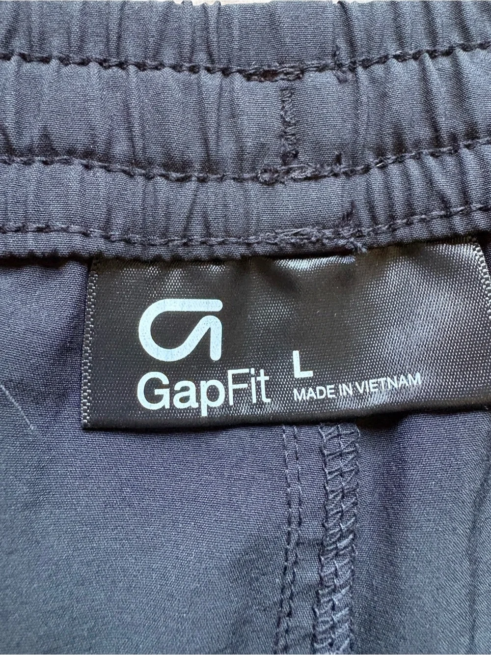 GAP lightweight black